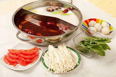 手绘风类银河战士恶魔城游戏《Aestik》 8月26日发售